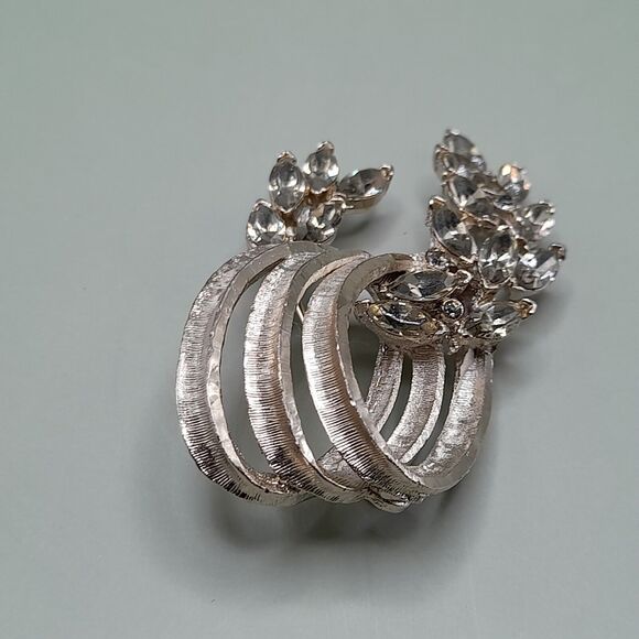 Vintage B.S.K. Brooch Gray Rhinestones, Silver Tone, 2 1/2 Inch - Picture 12 of 13